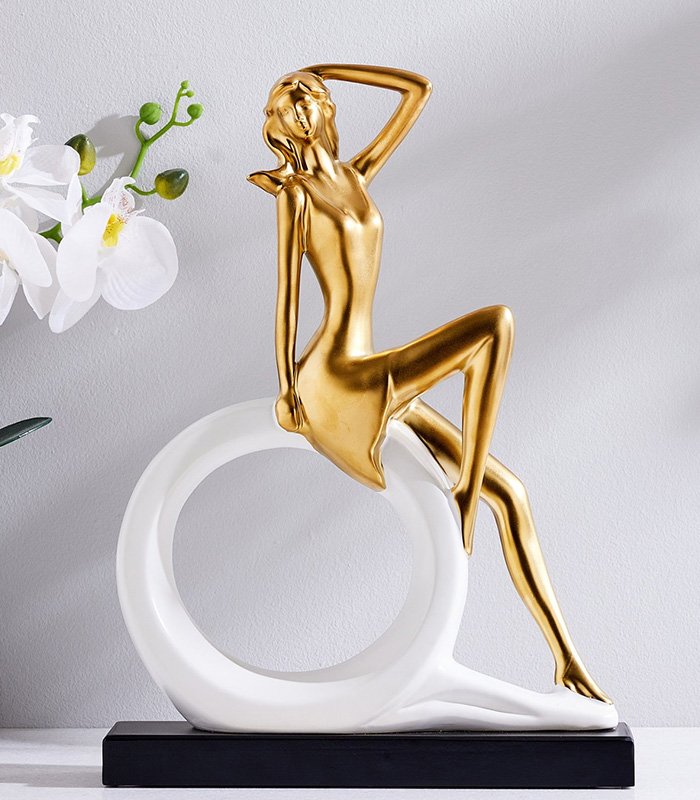 Rivoli-Ceramic-Woman-Figurine-1